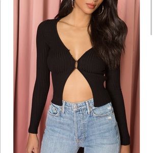 SUPERDOWN BLACK KNIT TOP. SOLD OUT ONLINE. V NECK, FRONT CLASPS. SIZE SM. NWT